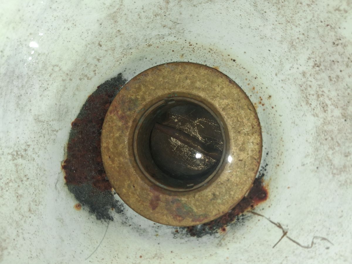 Before the repair: Bathtub Drain Cleaning in Tulsa, photographed on the job by Acts of Service Plumbing